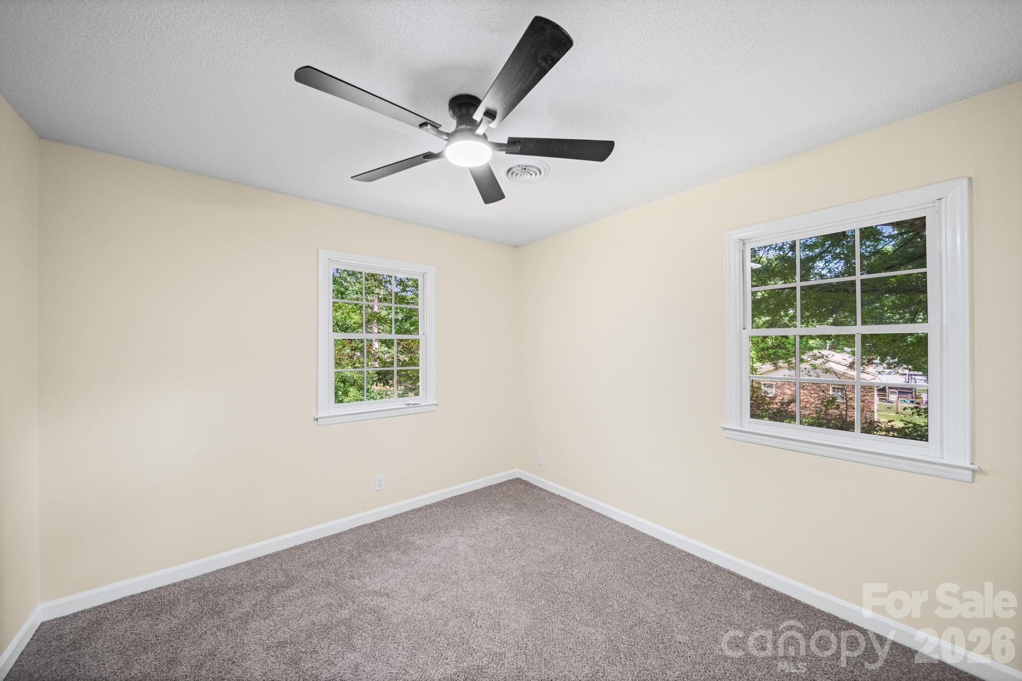 Twin Lakes - Residential