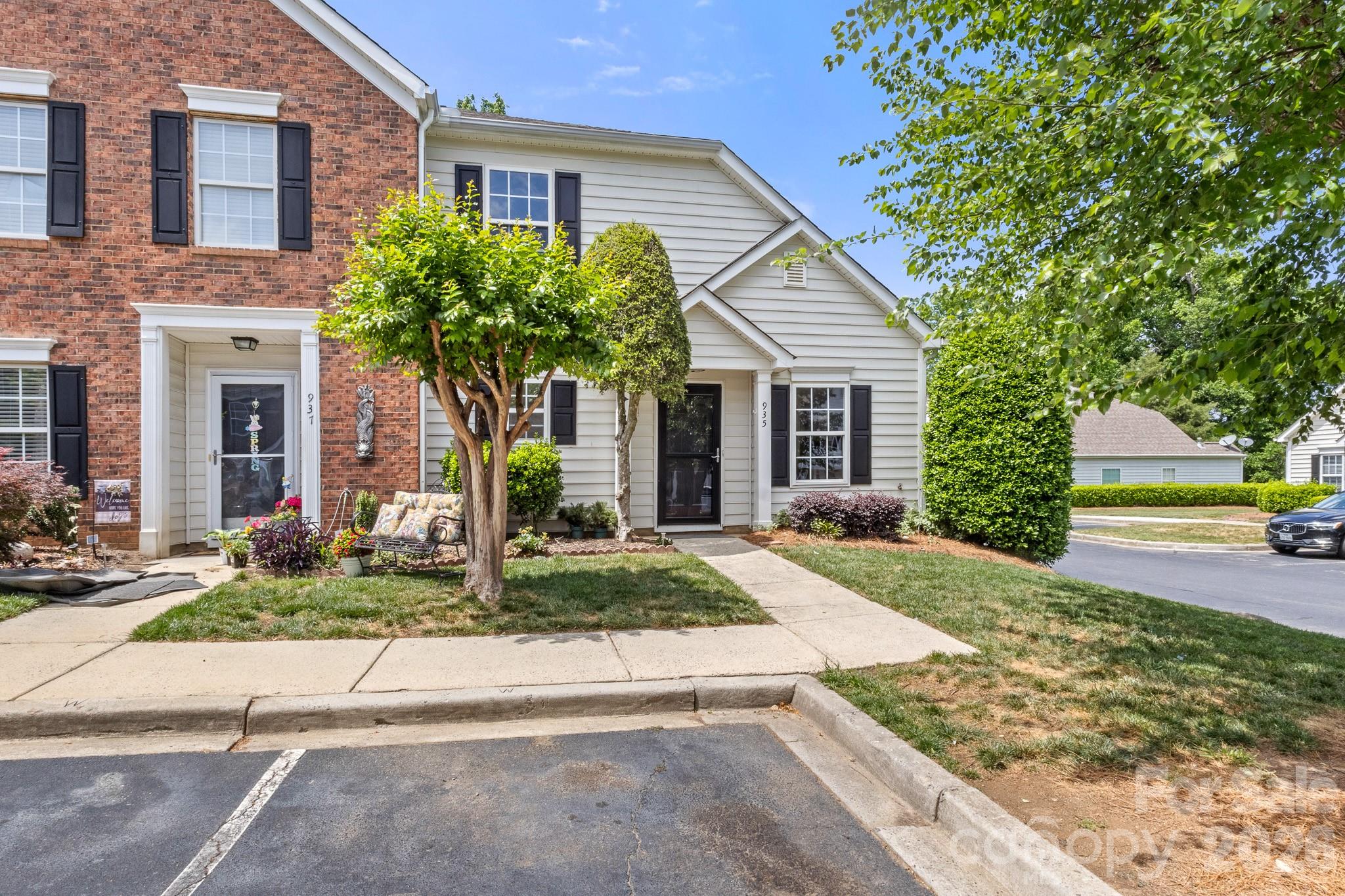Sheffield Pointe - Residential