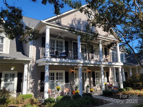 Photo of 69 40th Avenue Drive NE, Hickory, NC 28601 (MLS # 4311540)