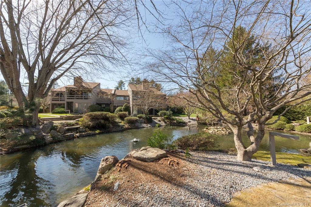 Lakemoor Village - Residential