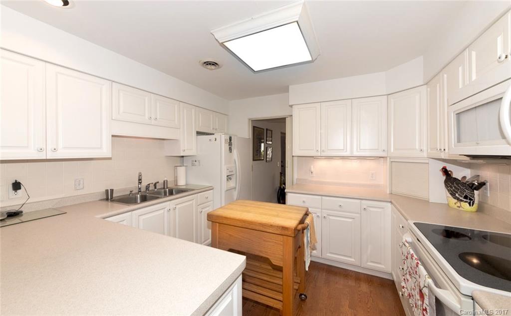 Lakemoor Village - Residential