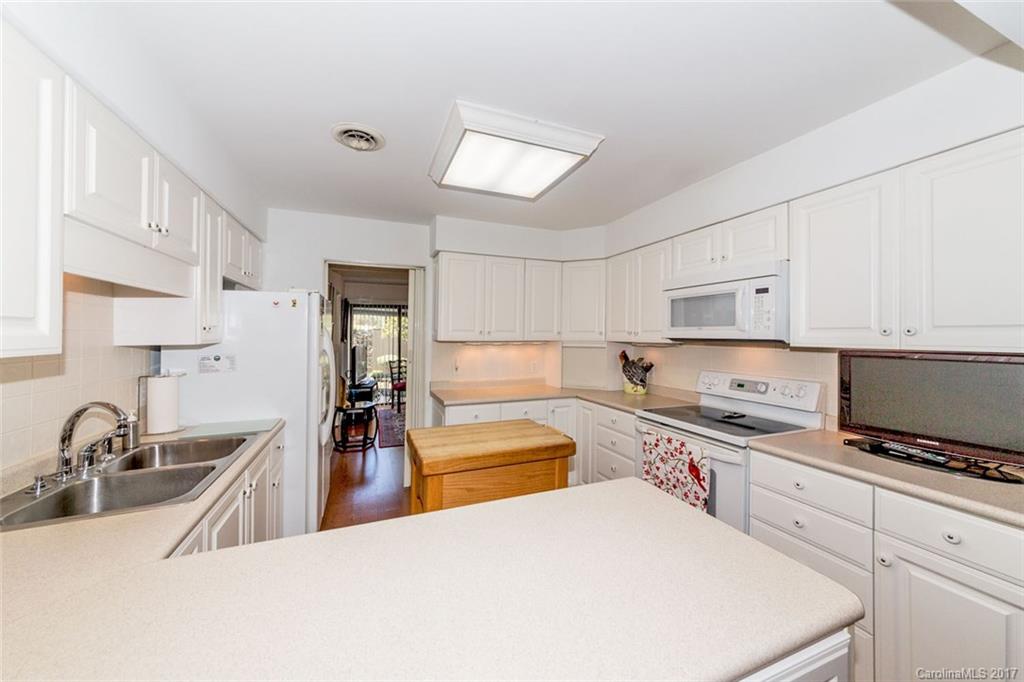 Lakemoor Village - Residential