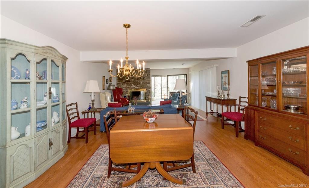 Lakemoor Village - Residential