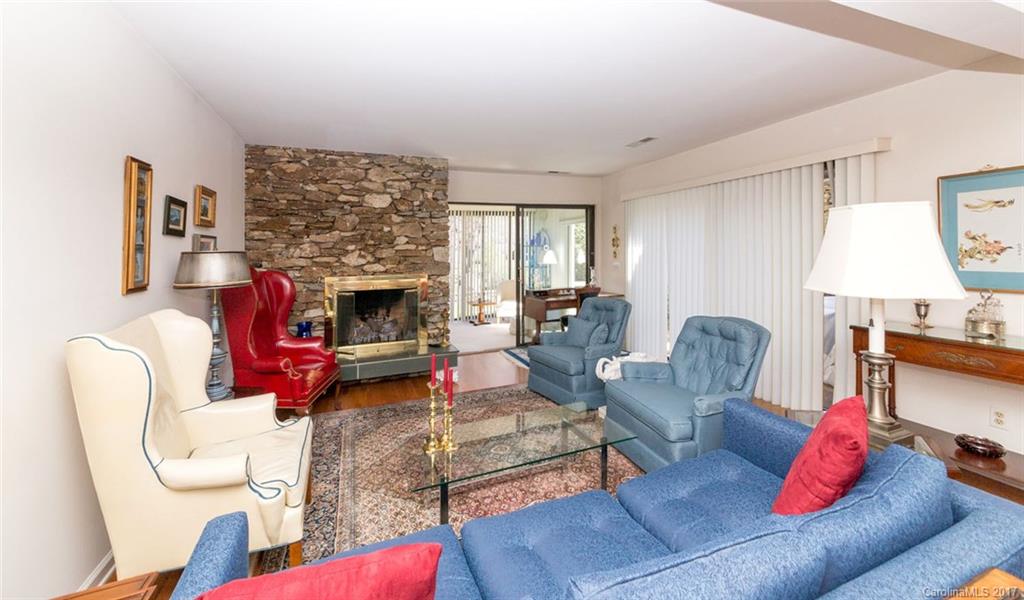 Lakemoor Village - Residential