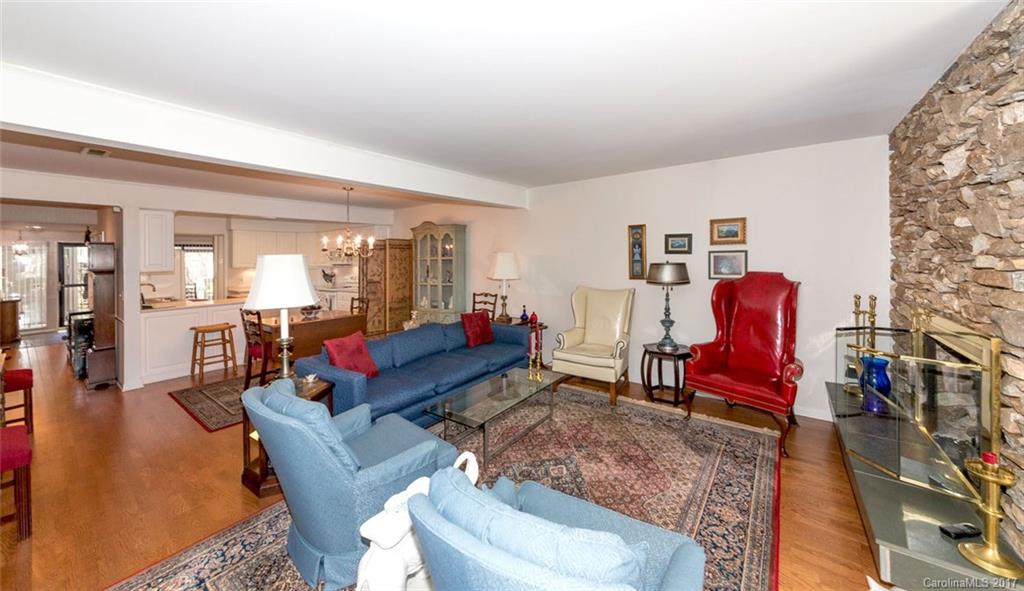 Lakemoor Village - Residential