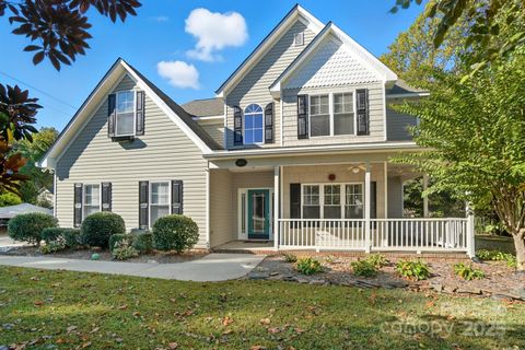Photo of 3633 Creek Ridge Drive, Denver, NC 28037 (MLS # 4311728)