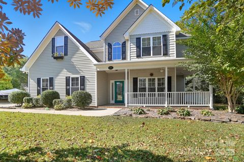 Photo of 3633 Creek Ridge Drive, Denver, NC 28037 (MLS # 4311728)