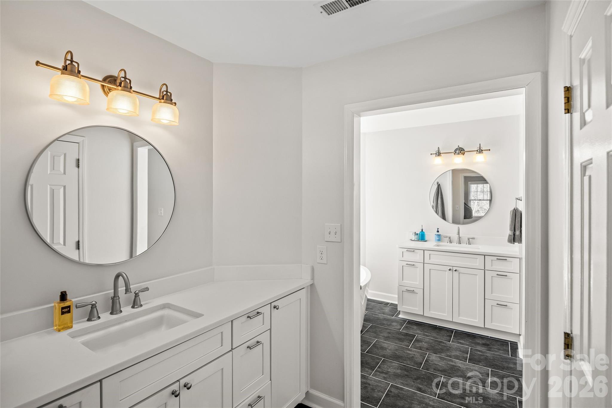 Charlestowne Manor - Residential