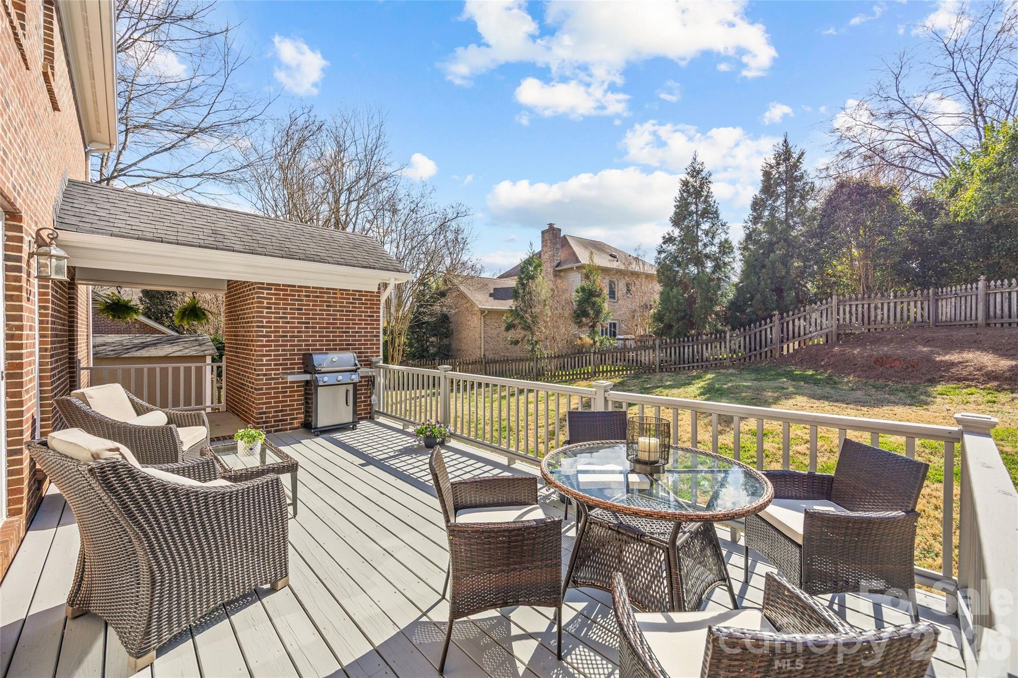 Charlestowne Manor - Residential