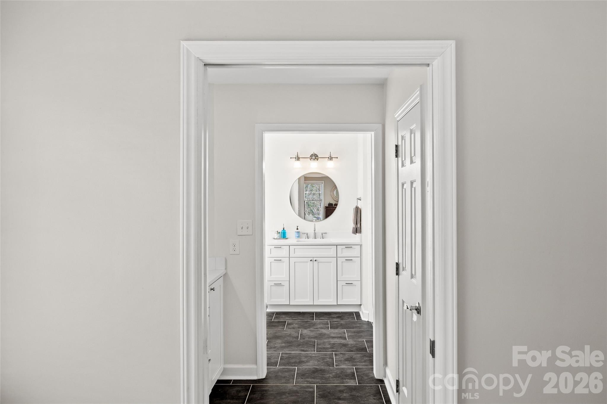 Charlestowne Manor - Residential