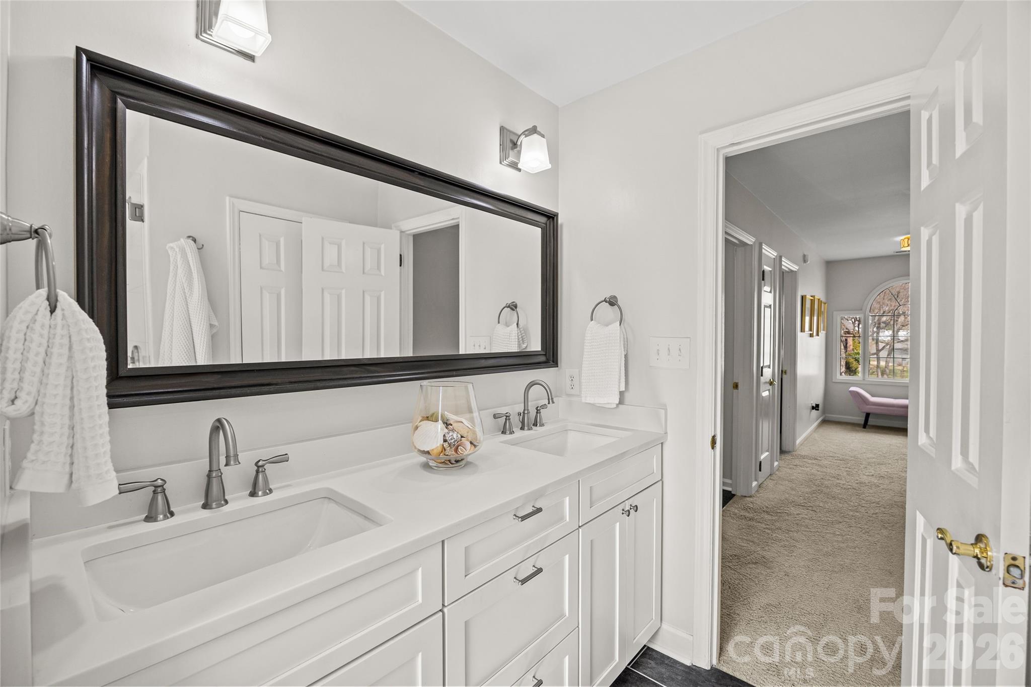 Charlestowne Manor - Residential