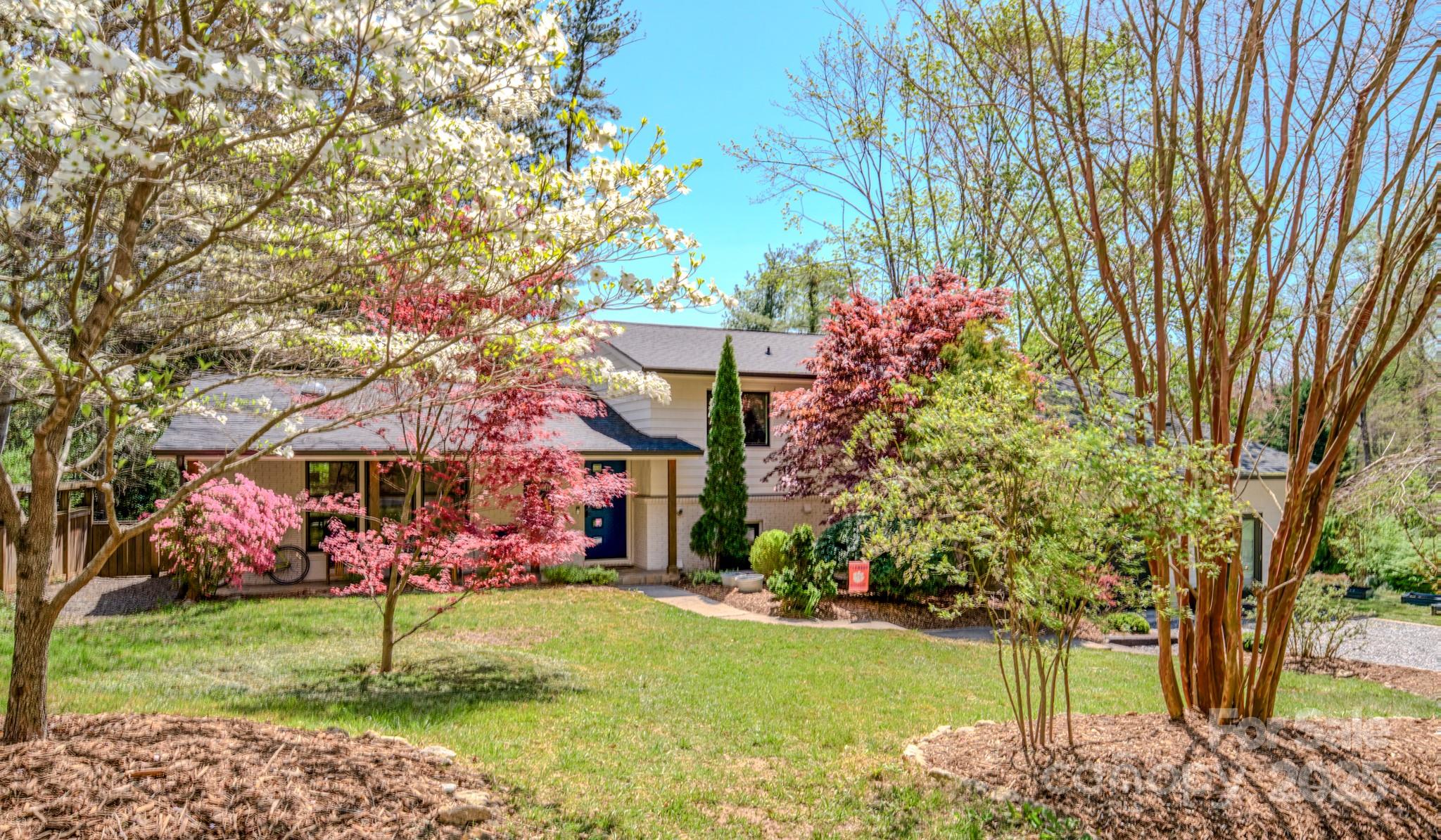 10 Clearbrook Road