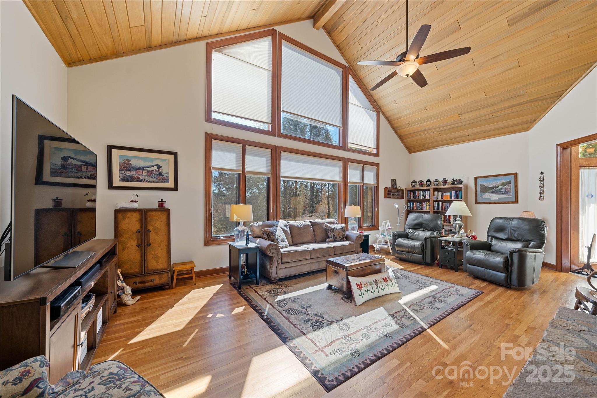 3001 Hickory Nut Trail