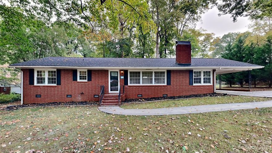 Welcome to this beautiful 3 bed, 2 bath mid century brick ranch! Great location convenient to lots of shopping/dining and with easy highway access. Fresh interior paint, new HVAC(2023), and fenced in backyard. Kitchen offers granite countertops and fresh cabinet paint w/ new hardware, fridge included! Fantastic space in the den/family room perfect for entertaining. 1 car carport and generator as well! Schedule your showing today!