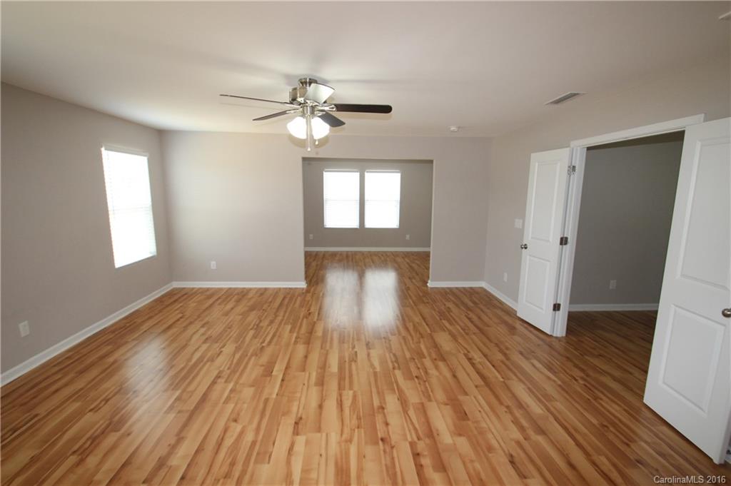 The Oaks Of Landis - Residential