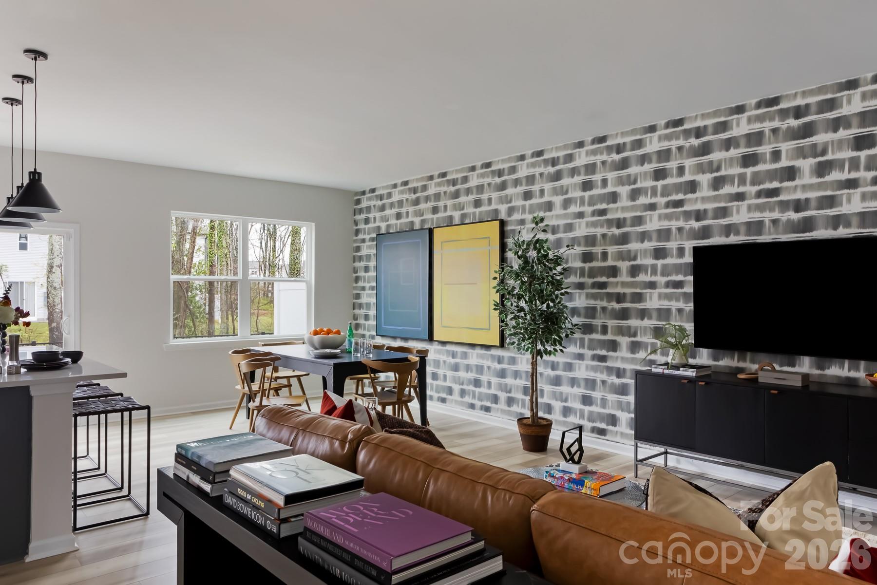 6021 Longar Lane