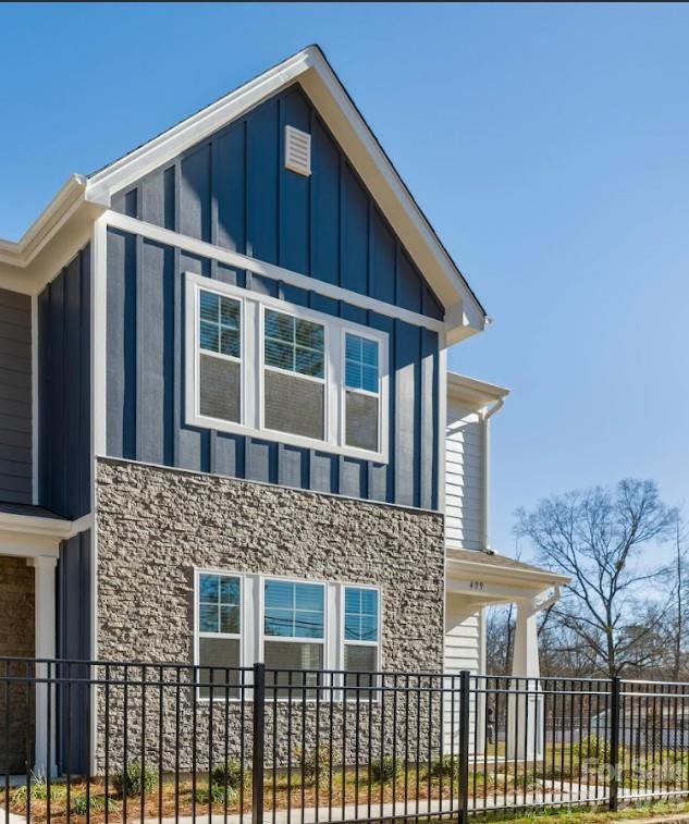 Sierra Ridge - Residential