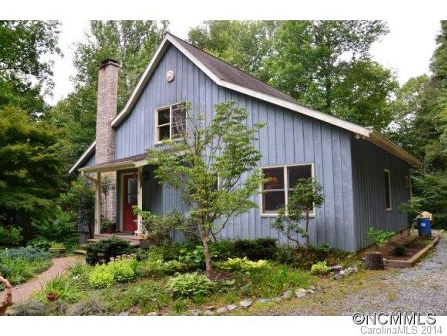 Beautiful private country home on private 8 acres with walking trail. Ext of home boasts cypress siding, covered front entry, large rear deck by the garden. includes 1500 Sf woodwork shop w/ lower 2 car garage power and heat. Designed for energy efficiency including airlock entry, 8" window ceils, Vermont casting stove on brick hearth, bamboo flooring skylights, master on main w/ large on suite, sunroom, new carpet, vaulted ceil, updated kitchen