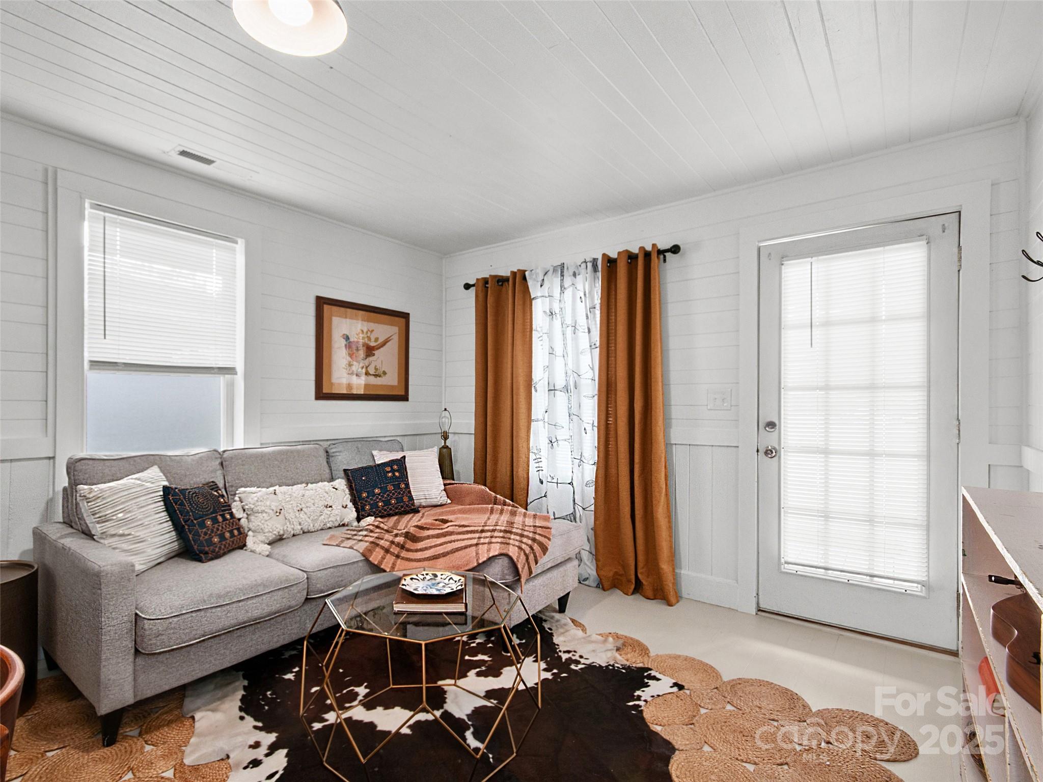 291 Camelot Drive