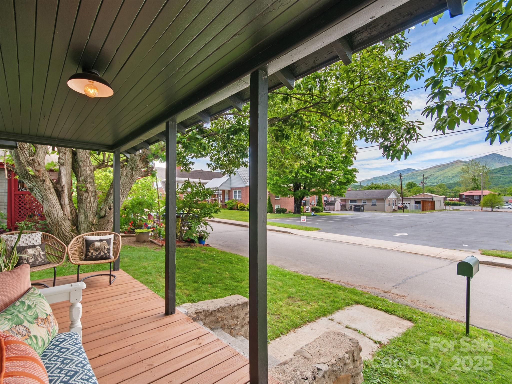 291 Camelot Drive