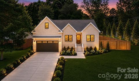 Photo of 4704 Murrayhill Road, Charlotte, NC 28209 (MLS # 4388819)