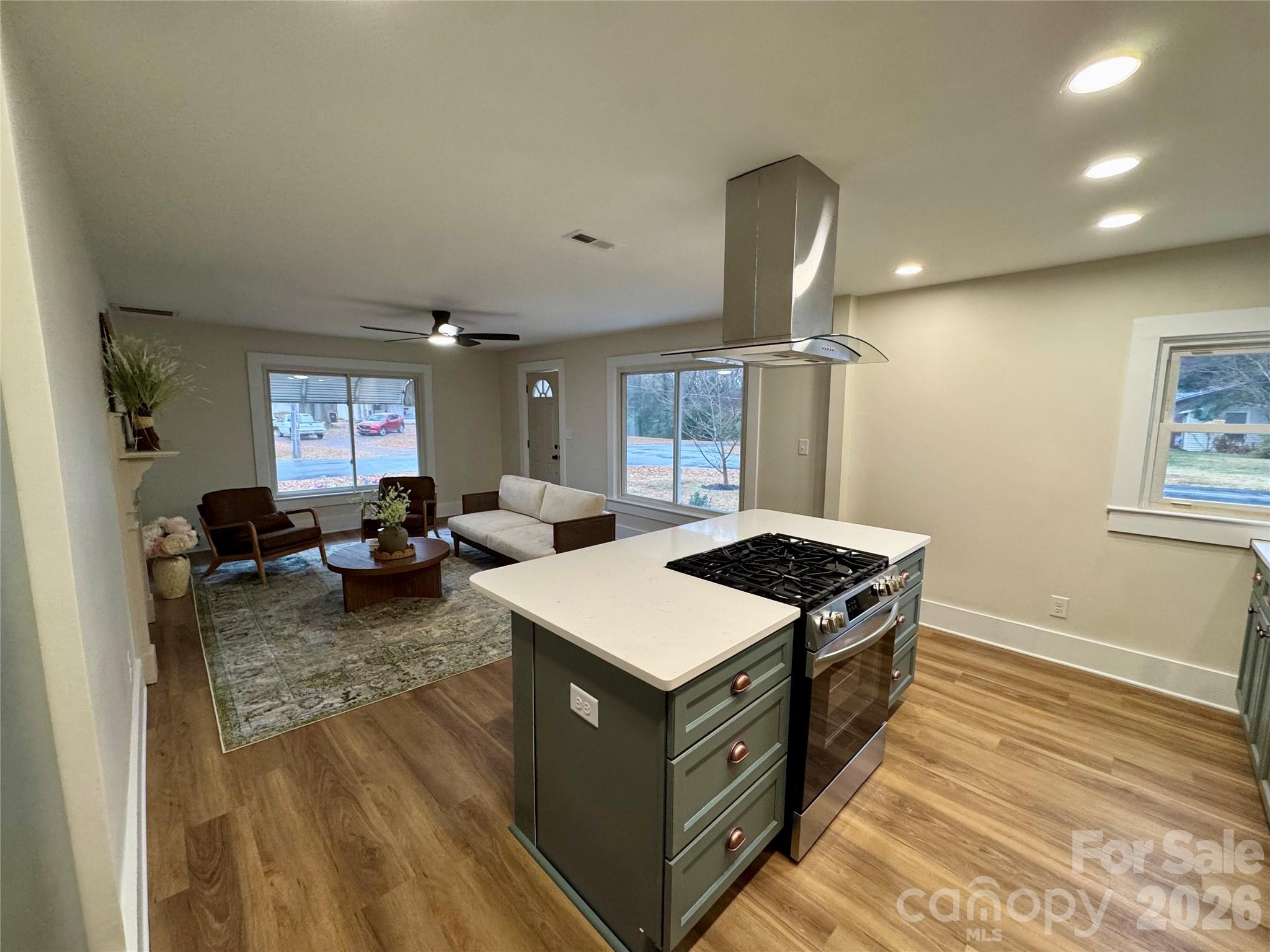 29 SW Plott Drive SW