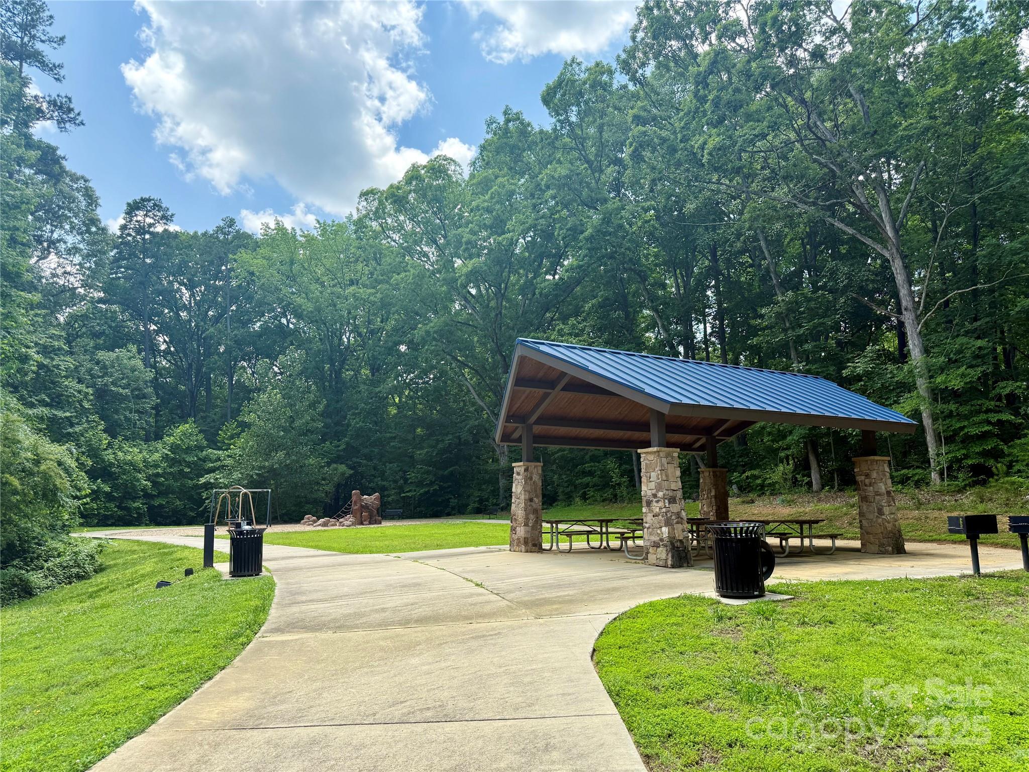 Eagle Nest - Residential