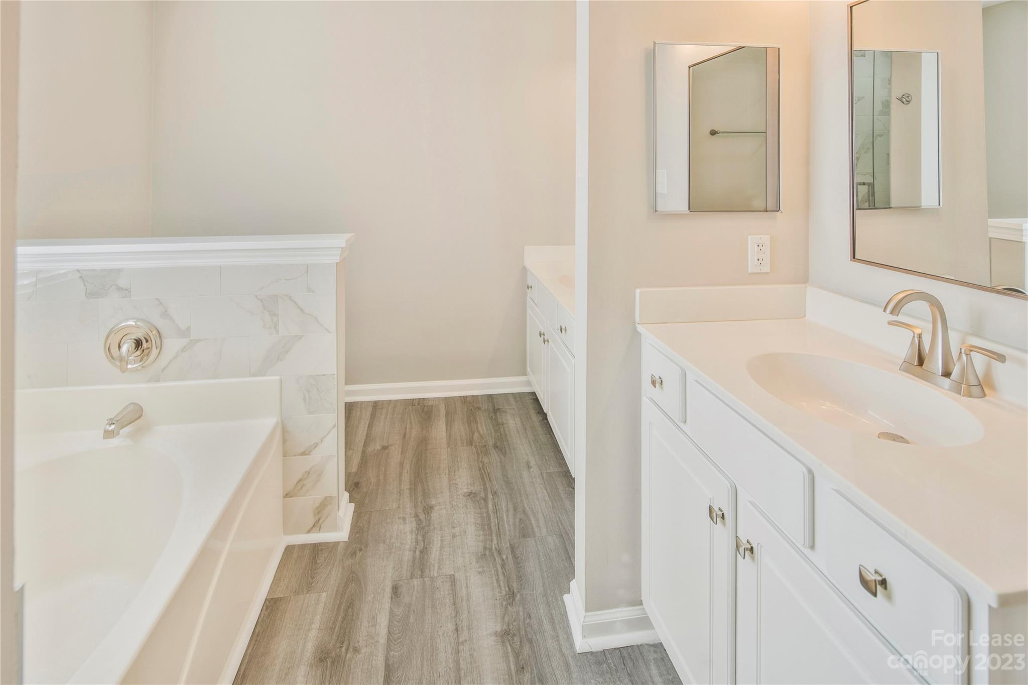 Brownestone - Residential Lease