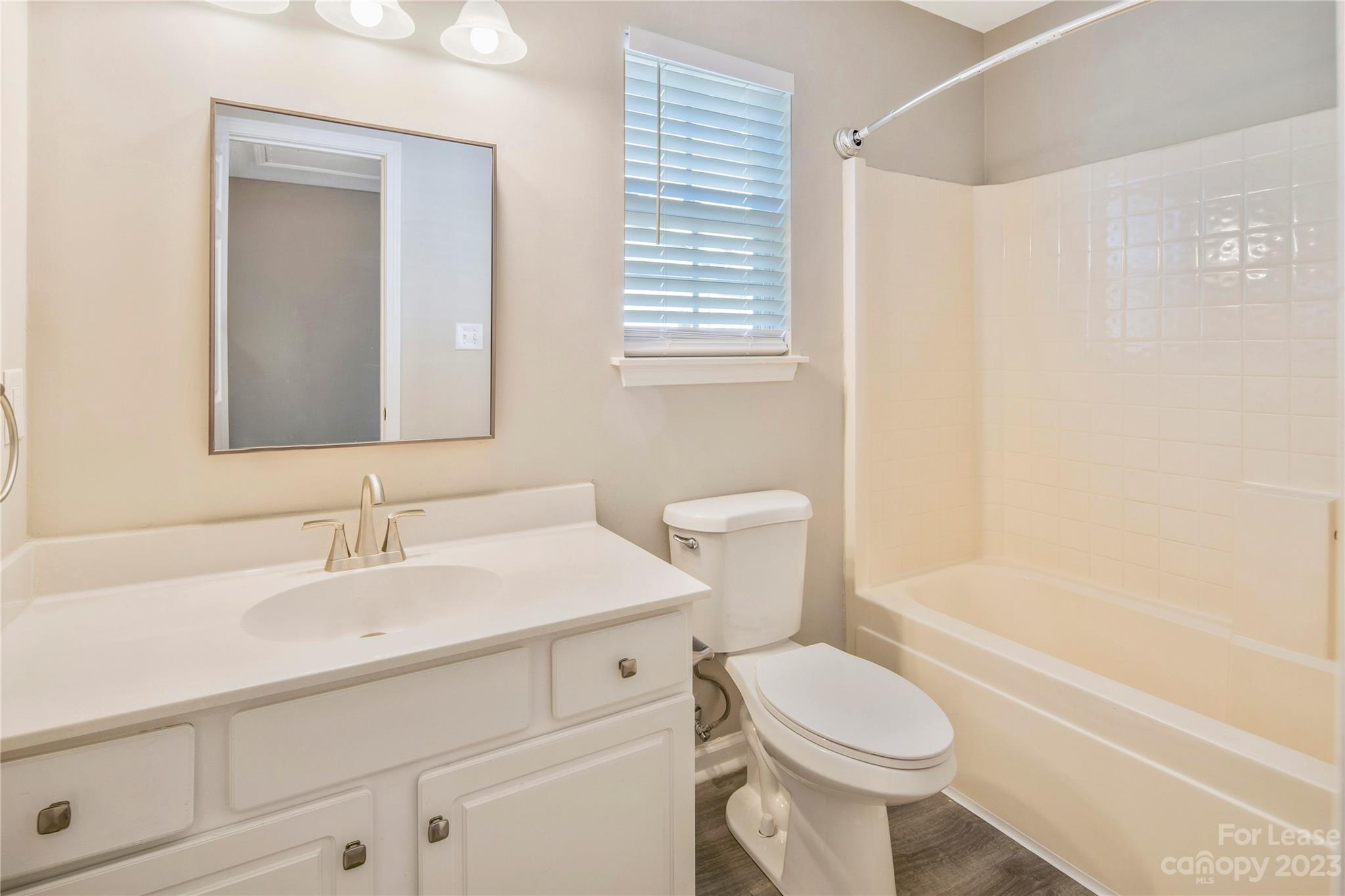 Brownestone - Residential Lease