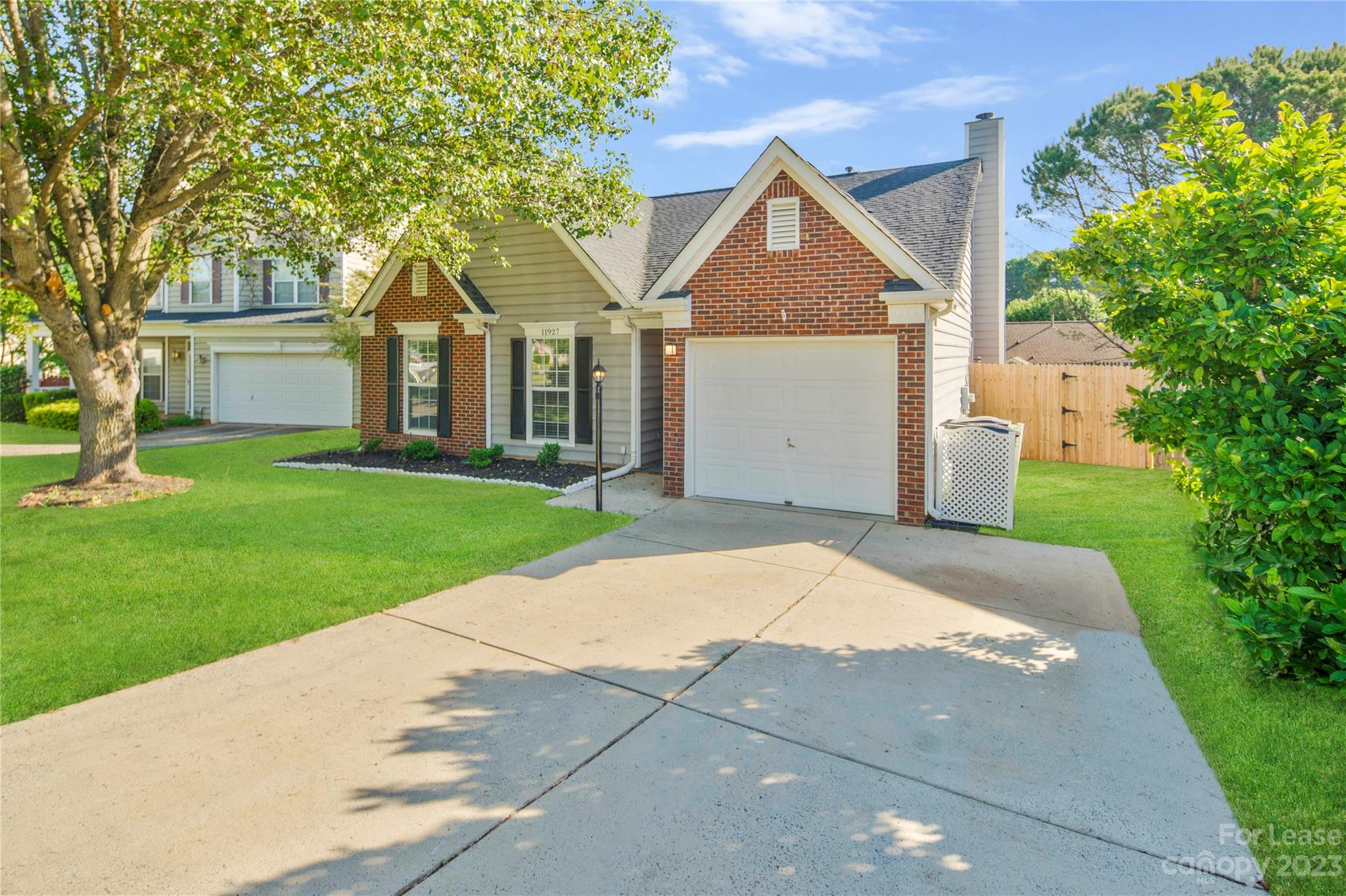 Brownestone - Residential Lease