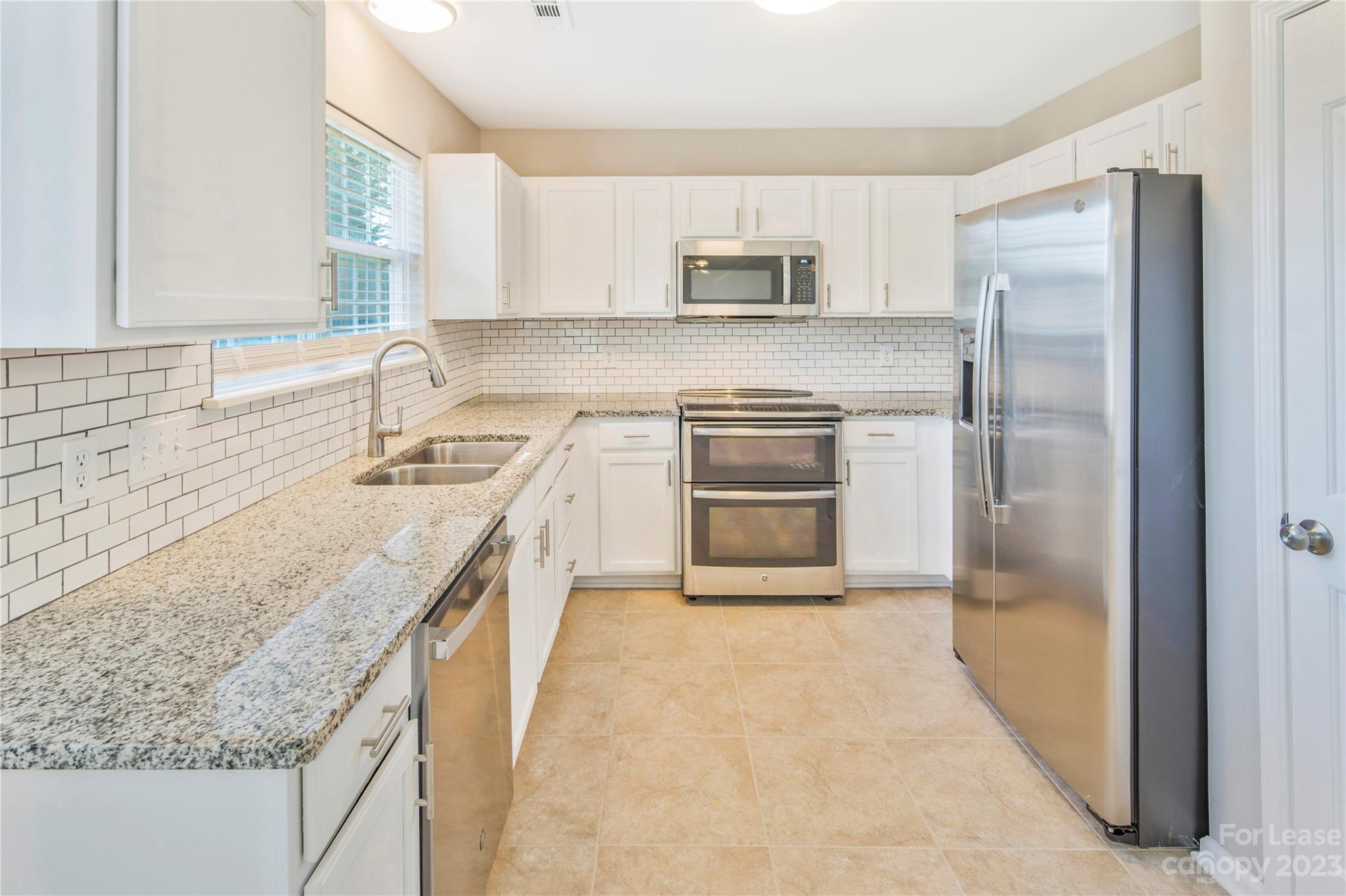 Brownestone - Residential Lease