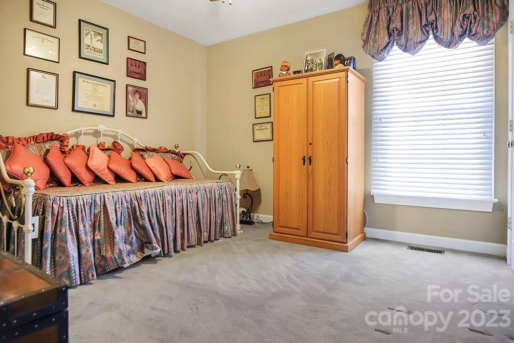 Country Club - Residential