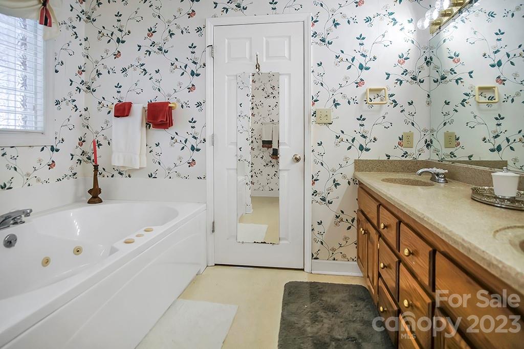 Country Club - Residential