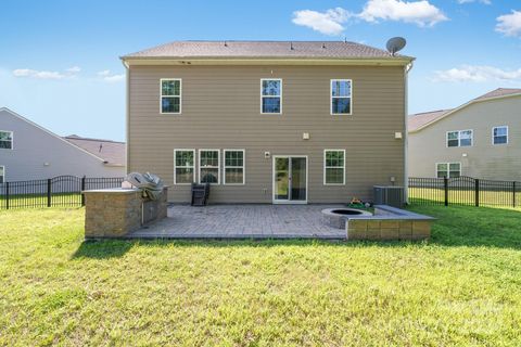 A home in Huntersville