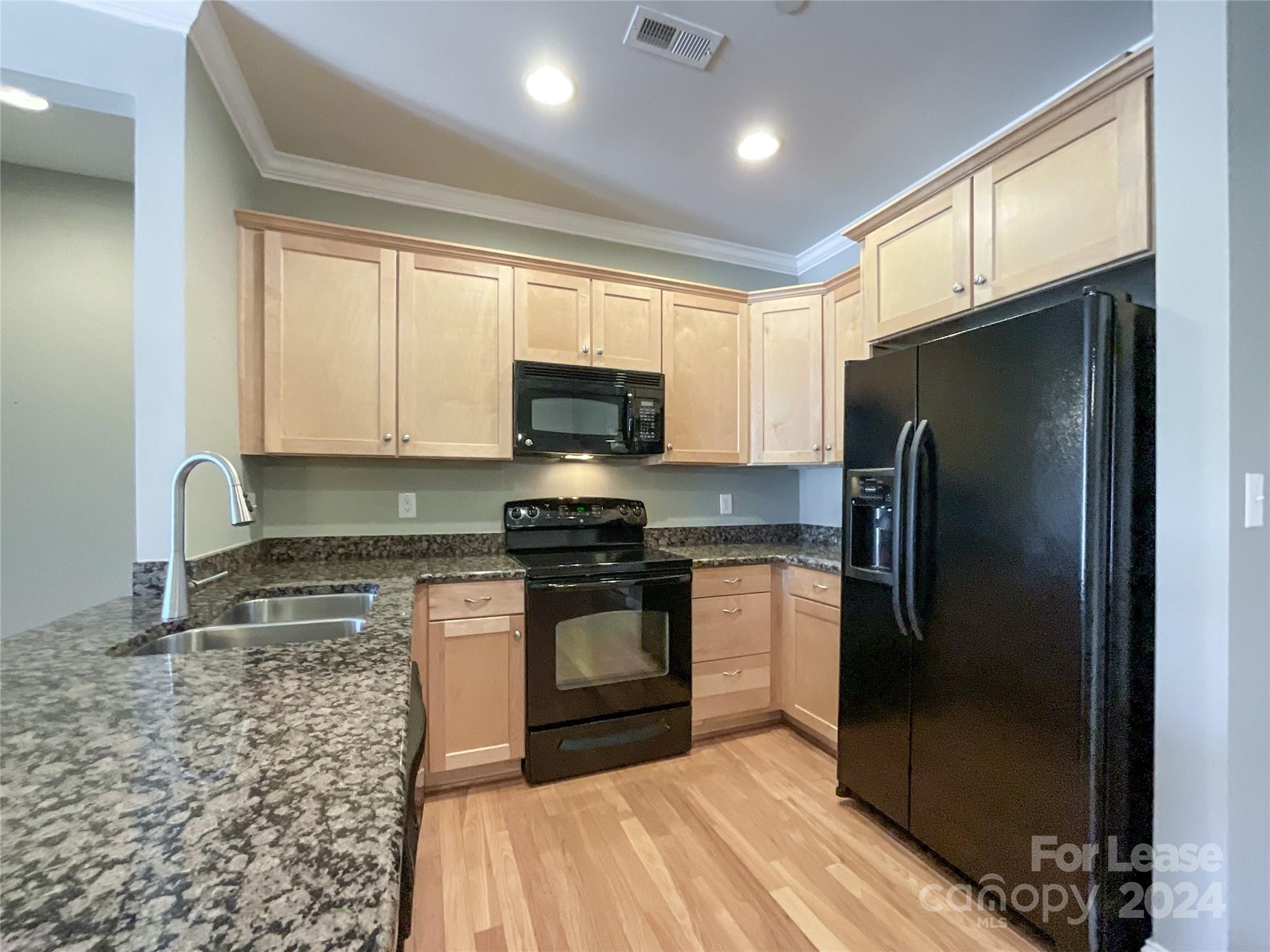 Elizabeth Place - Residential Lease