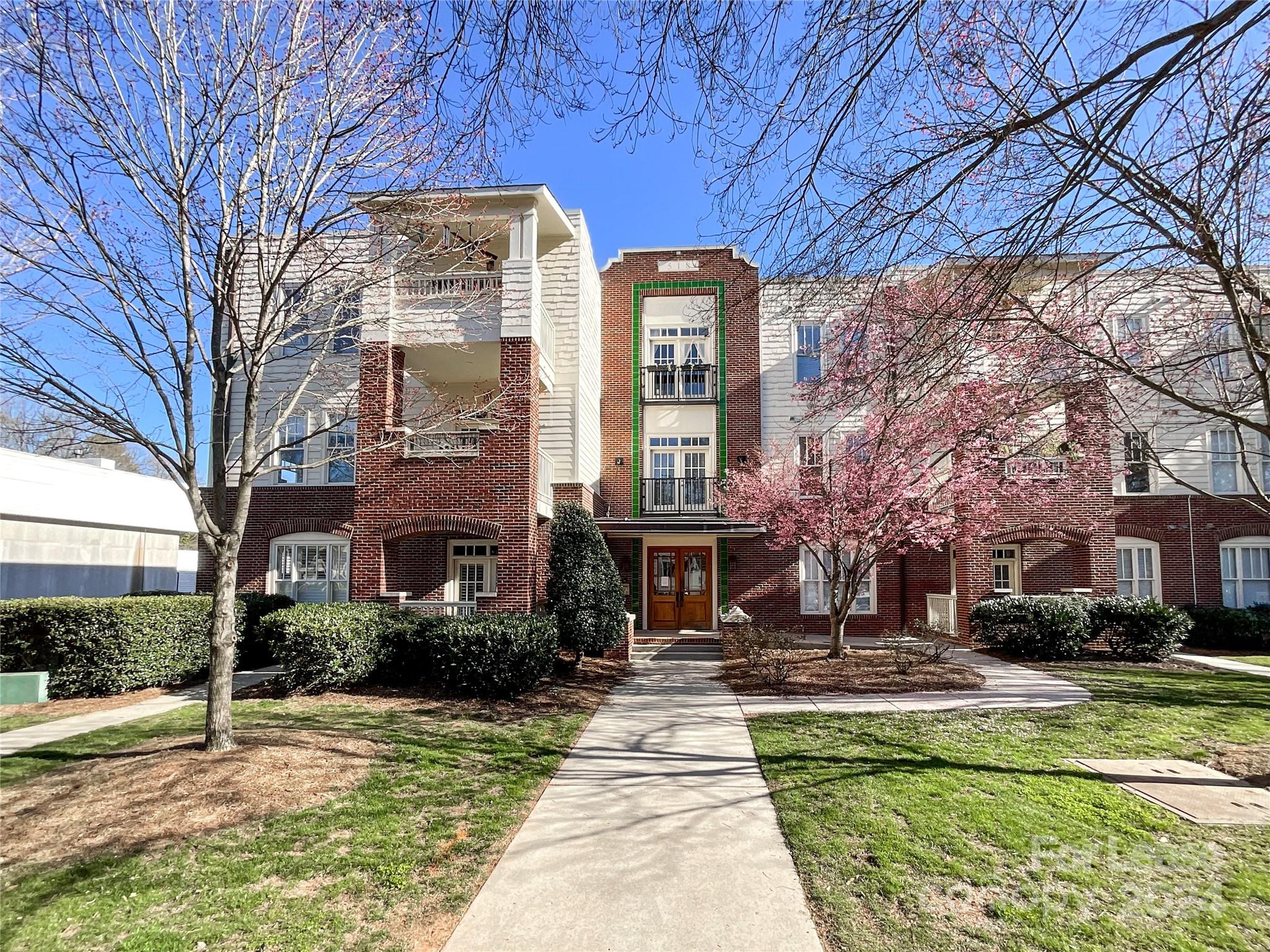 Elizabeth Place - Residential Lease