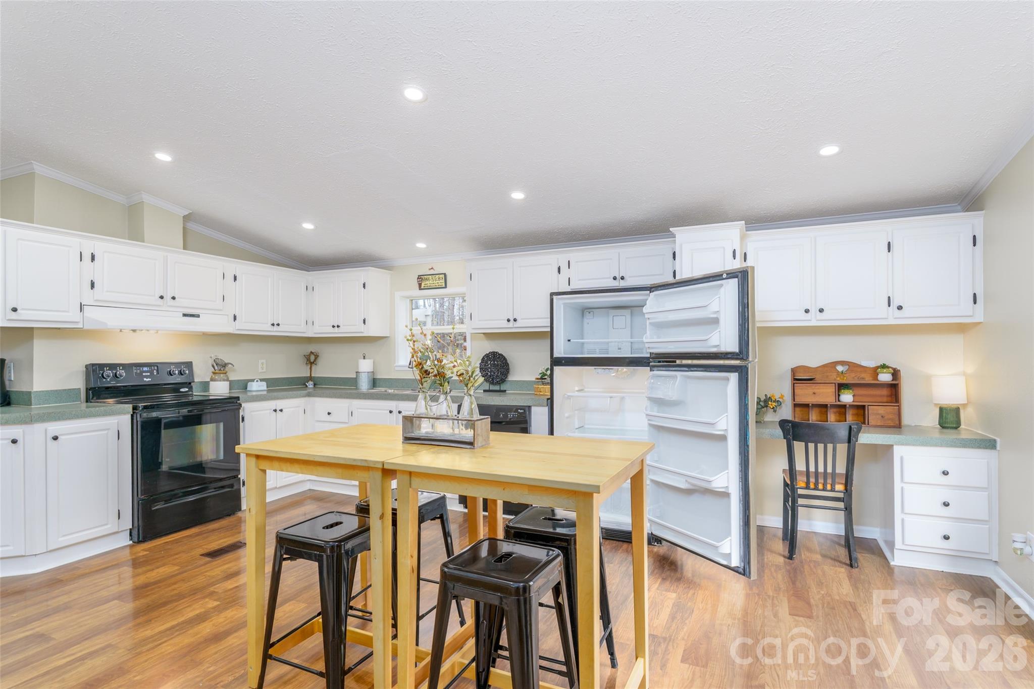 Windward Pointe - Residential