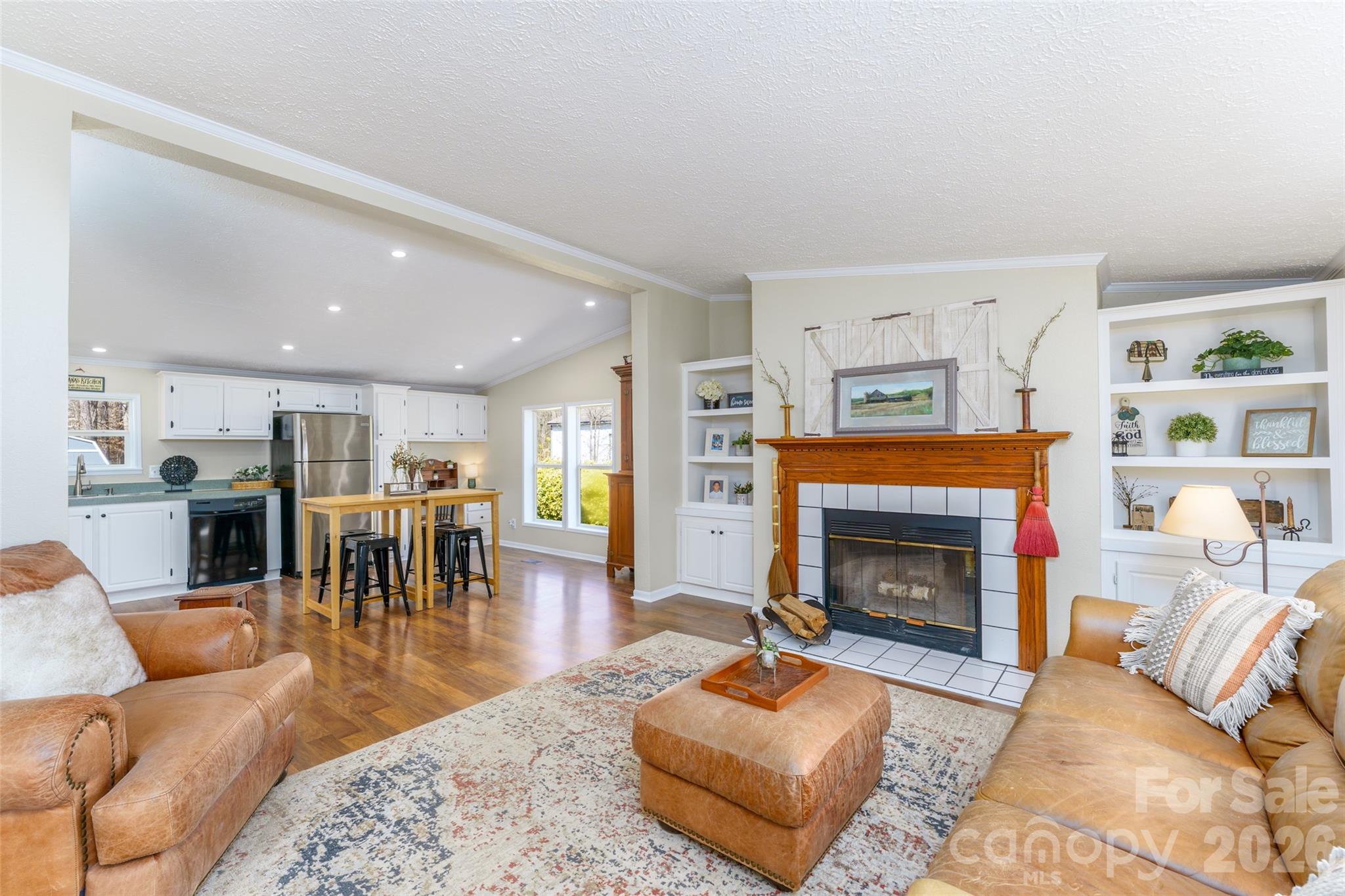 Windward Pointe - Residential