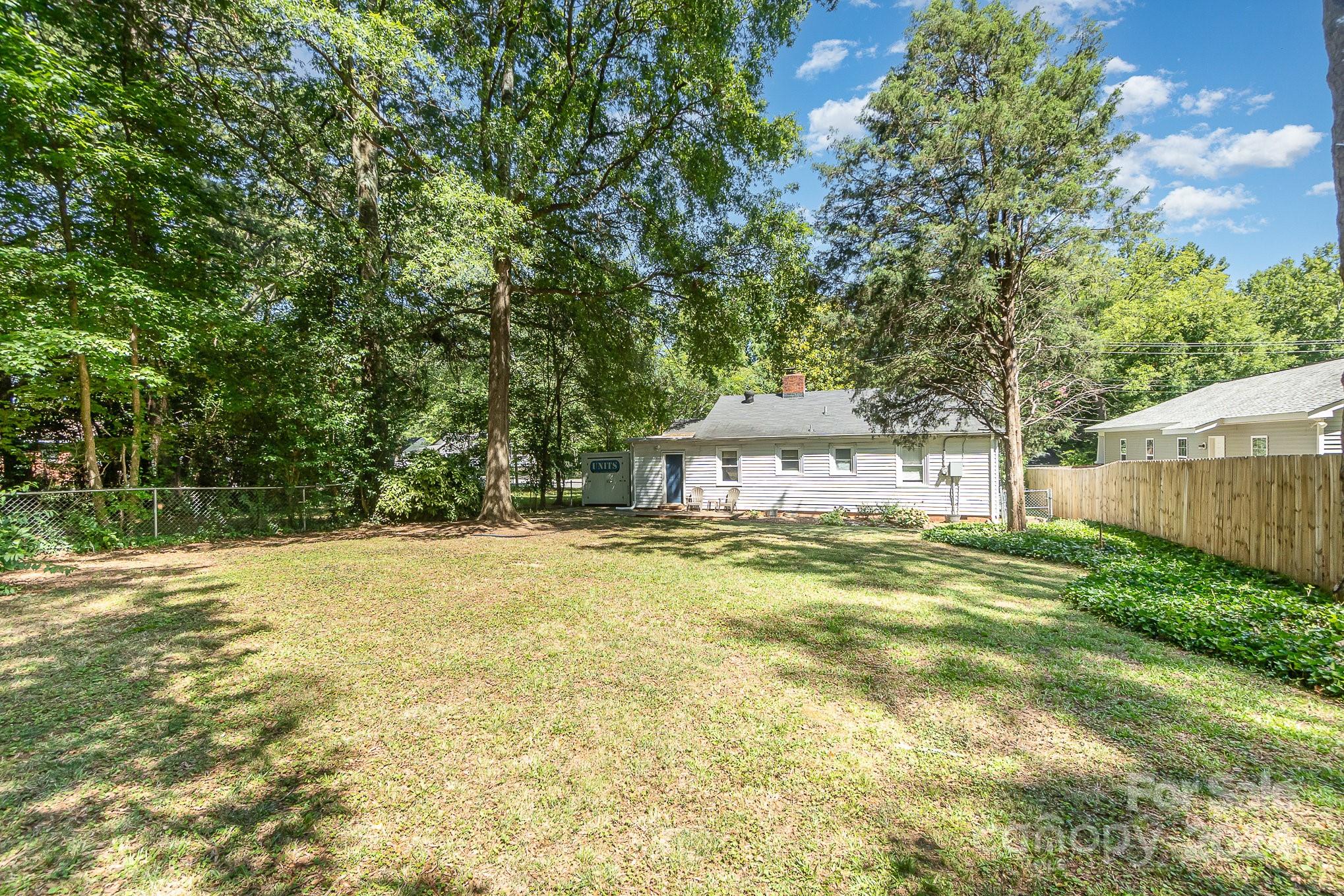 Howie Acres - Residential