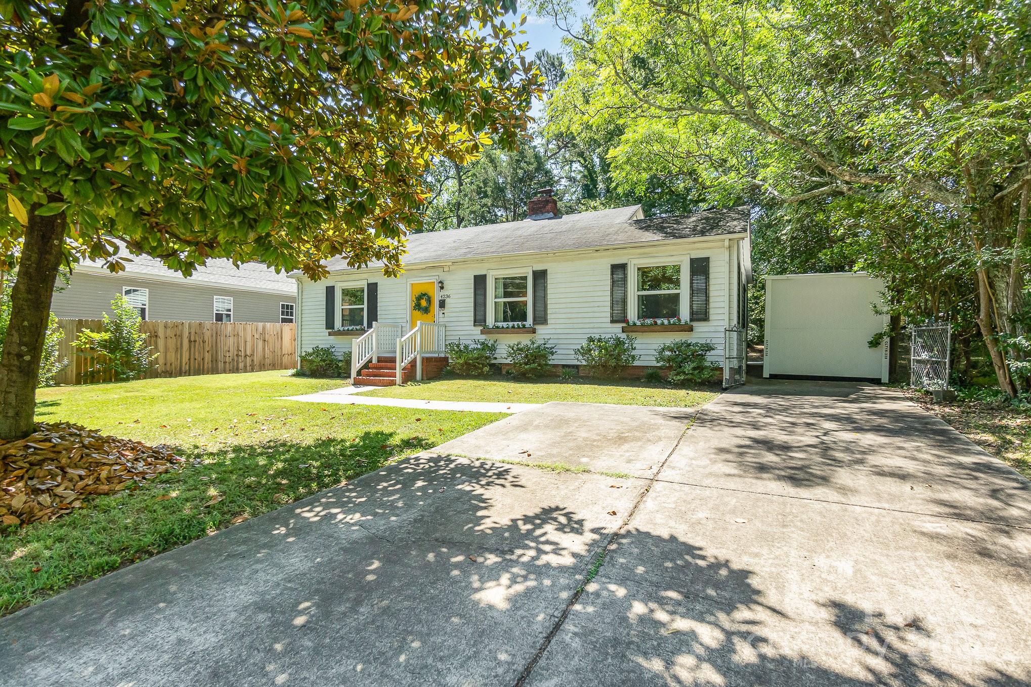 Howie Acres - Residential