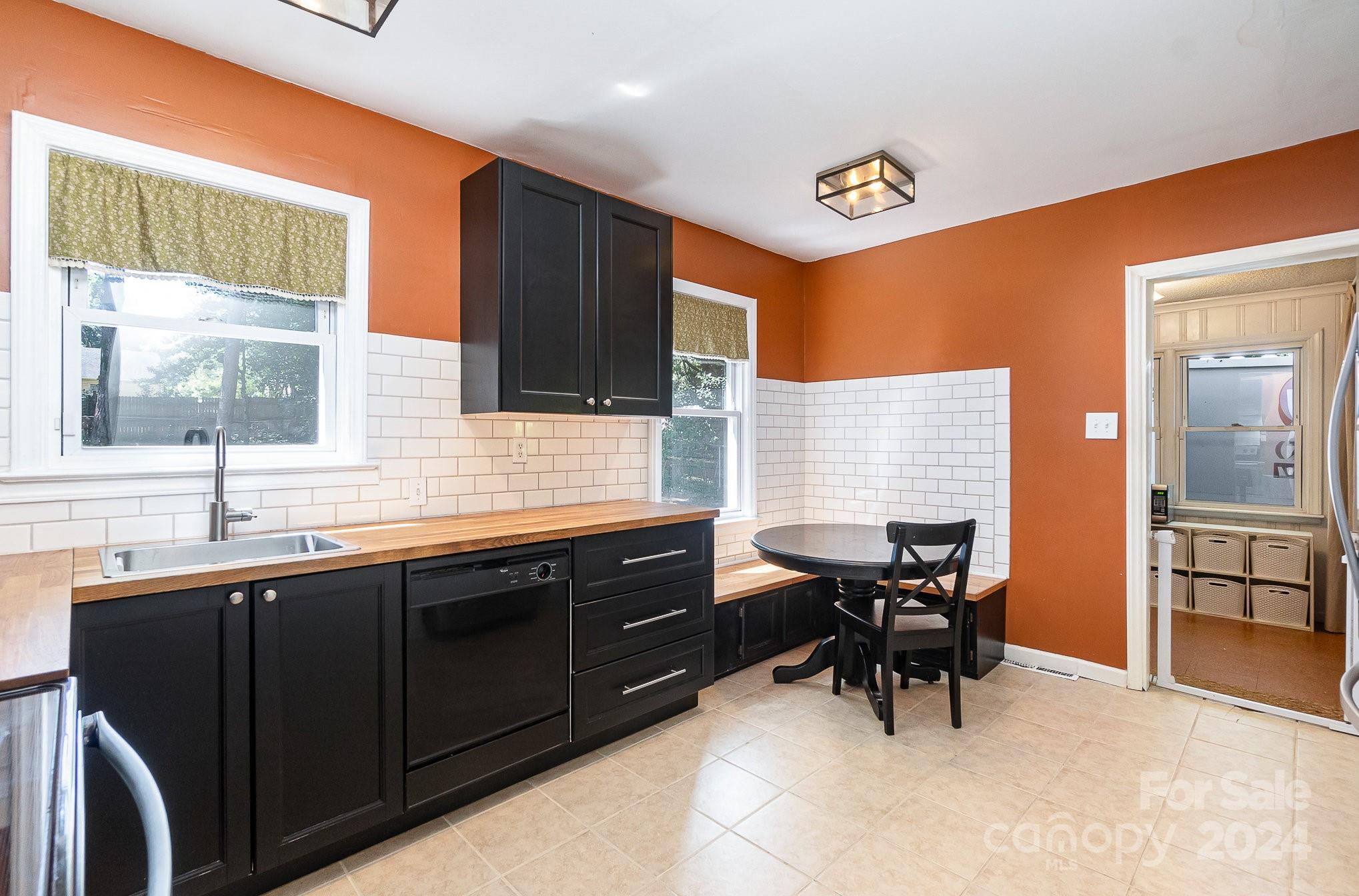 Howie Acres - Residential