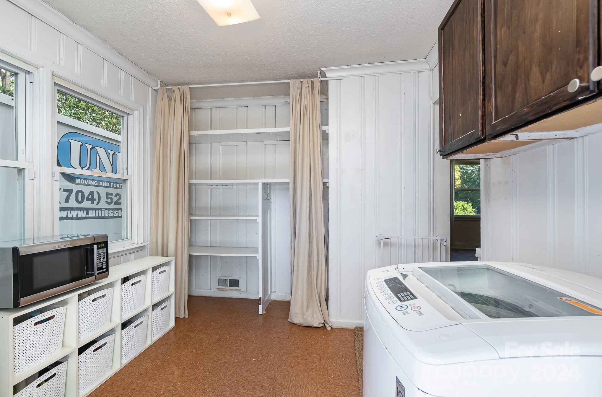 Howie Acres - Residential