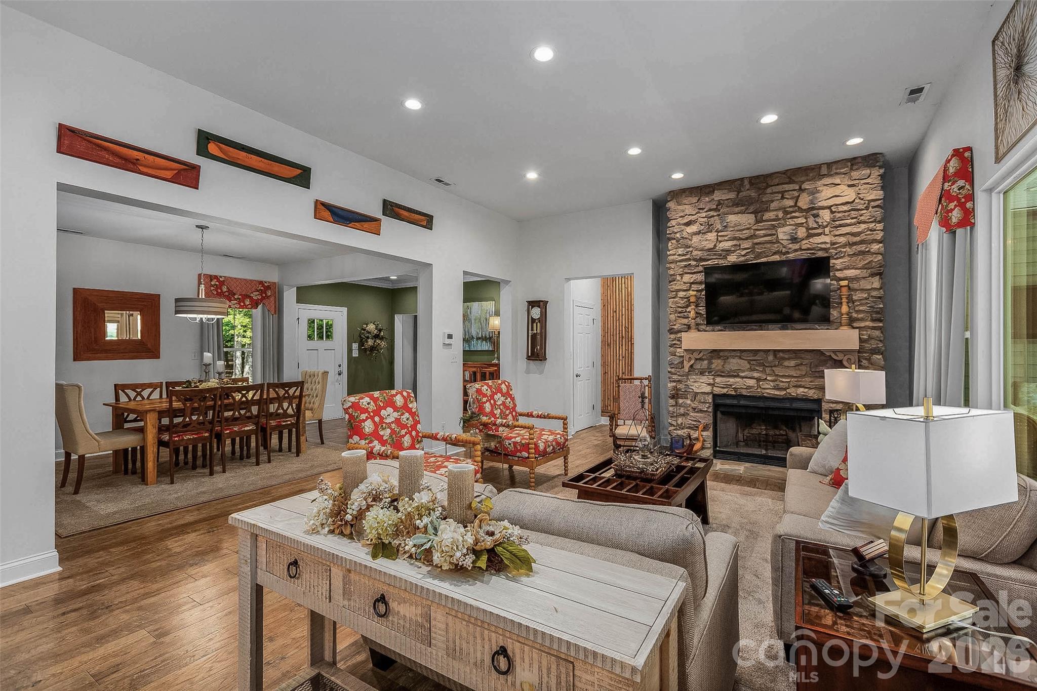 Yachtsmans Point - Residential