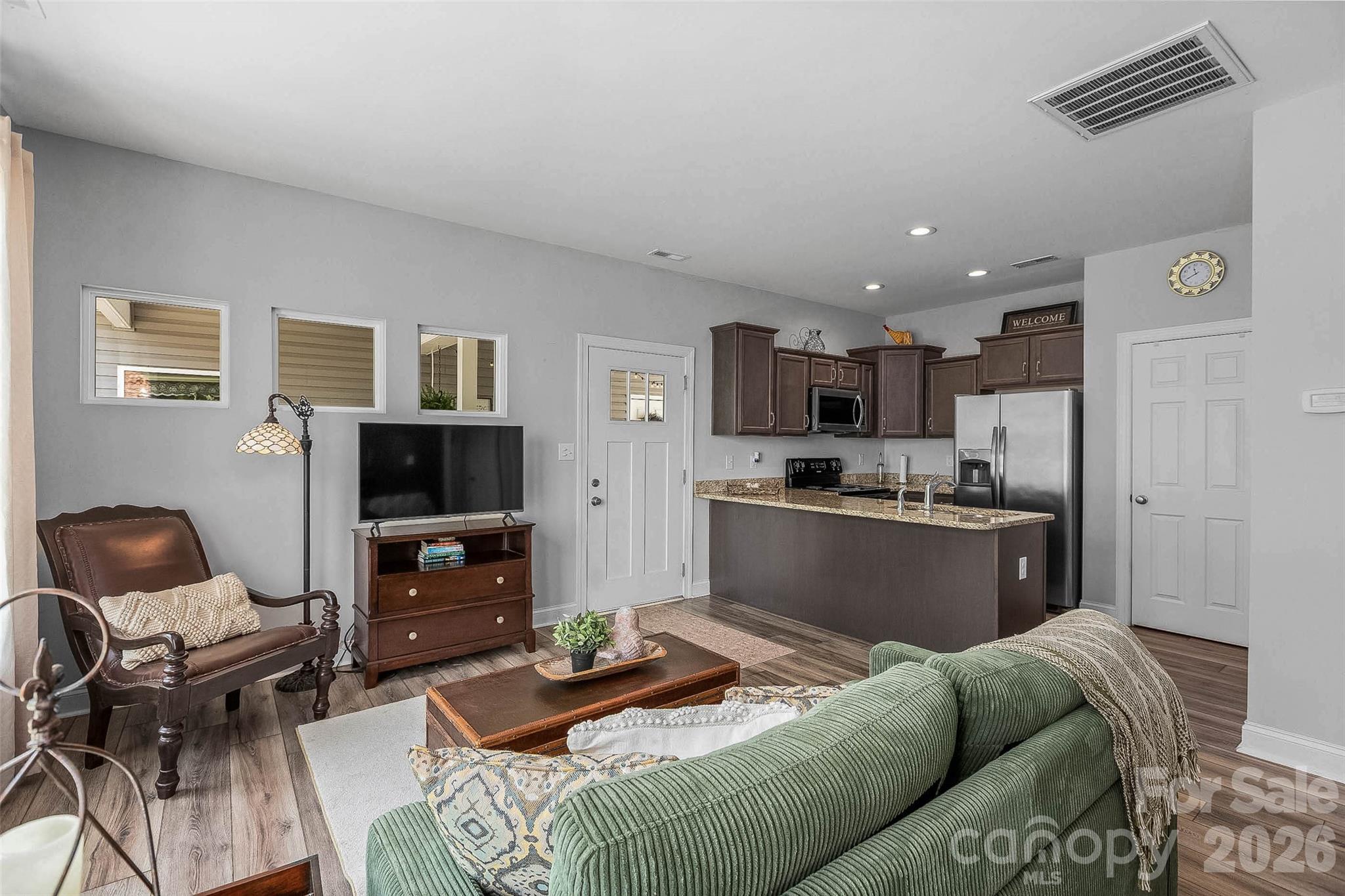 Yachtsmans Point - Residential