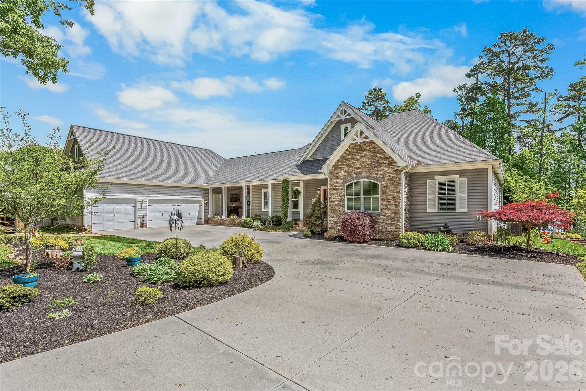 Yachtsmans Point - Residential