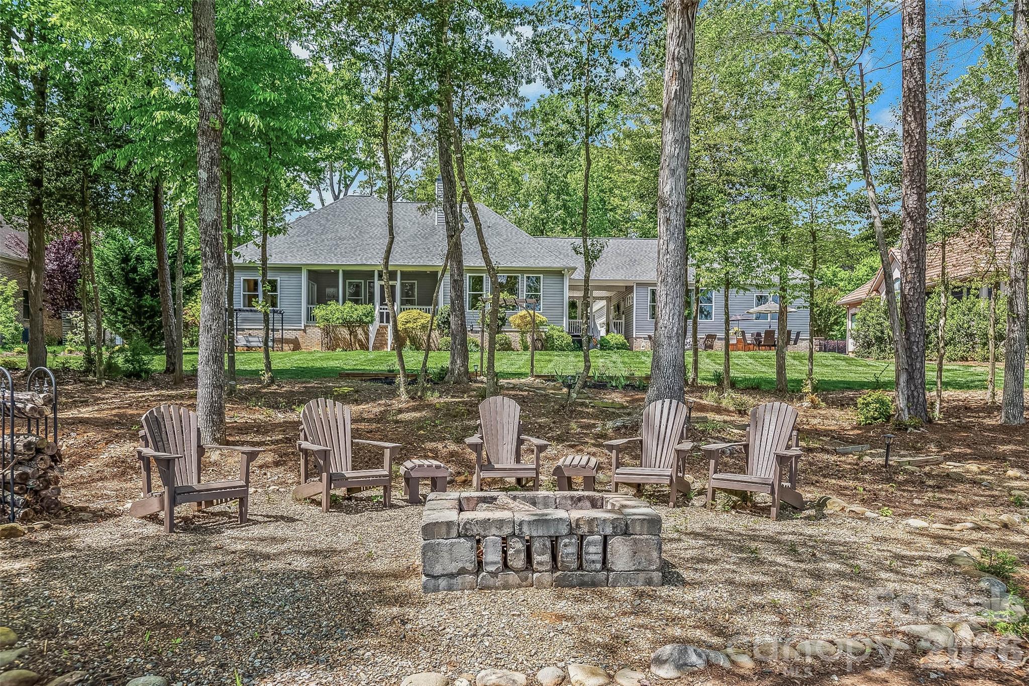 Yachtsmans Point - Residential