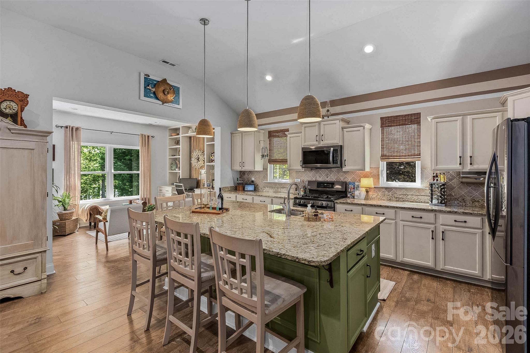 Yachtsmans Point - Residential