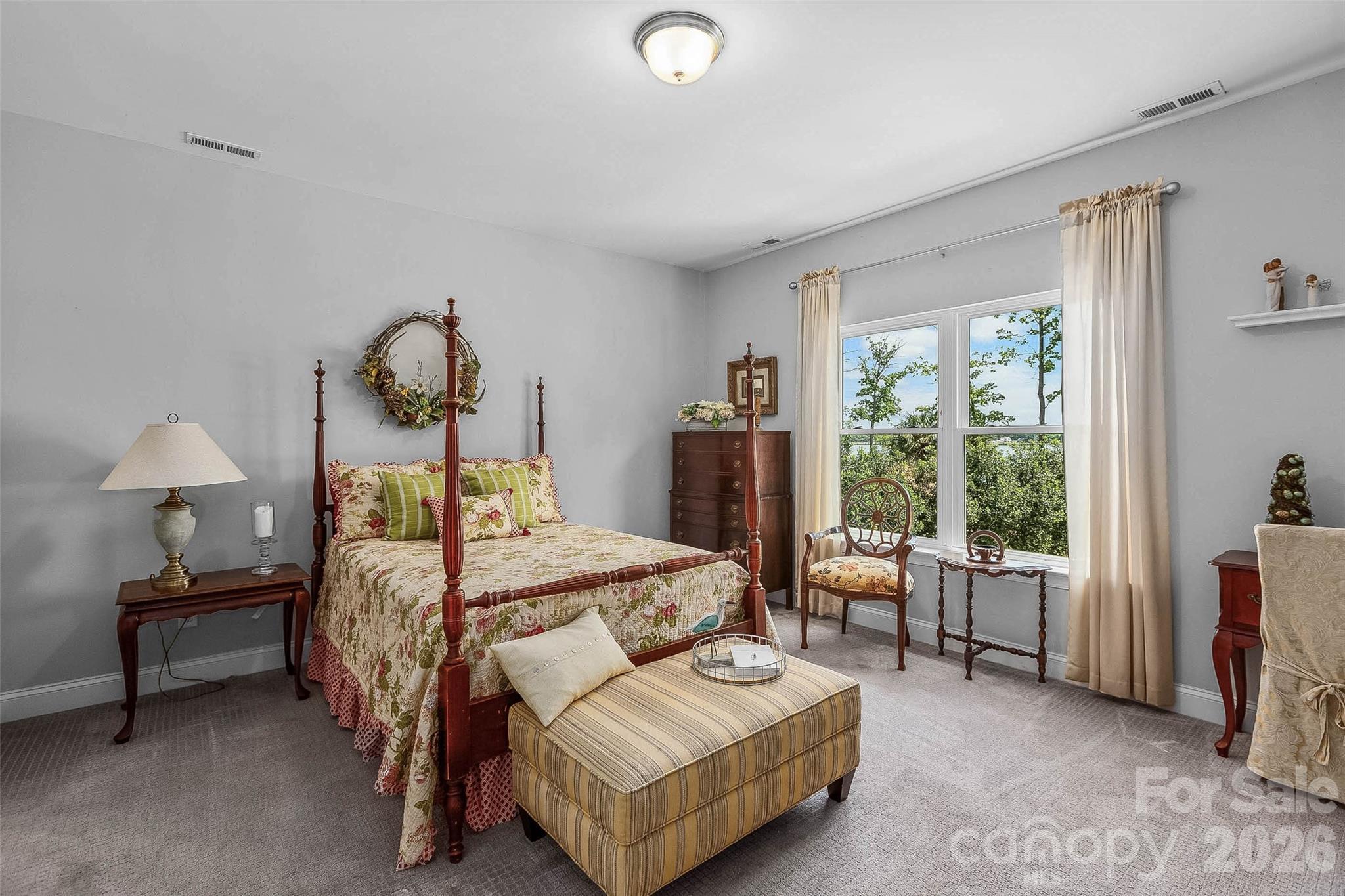 Yachtsmans Point - Residential