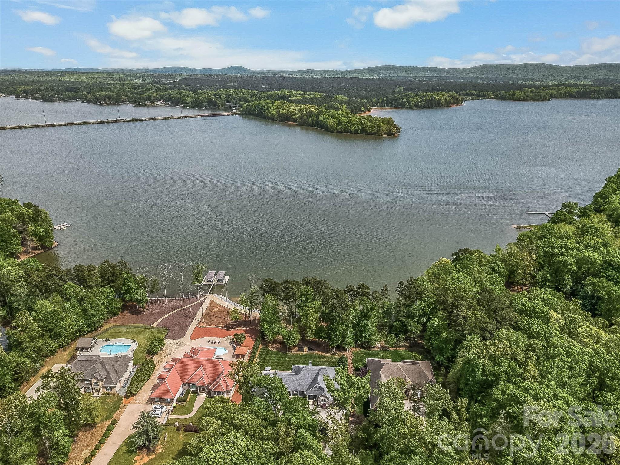 Yachtsmans Point - Residential