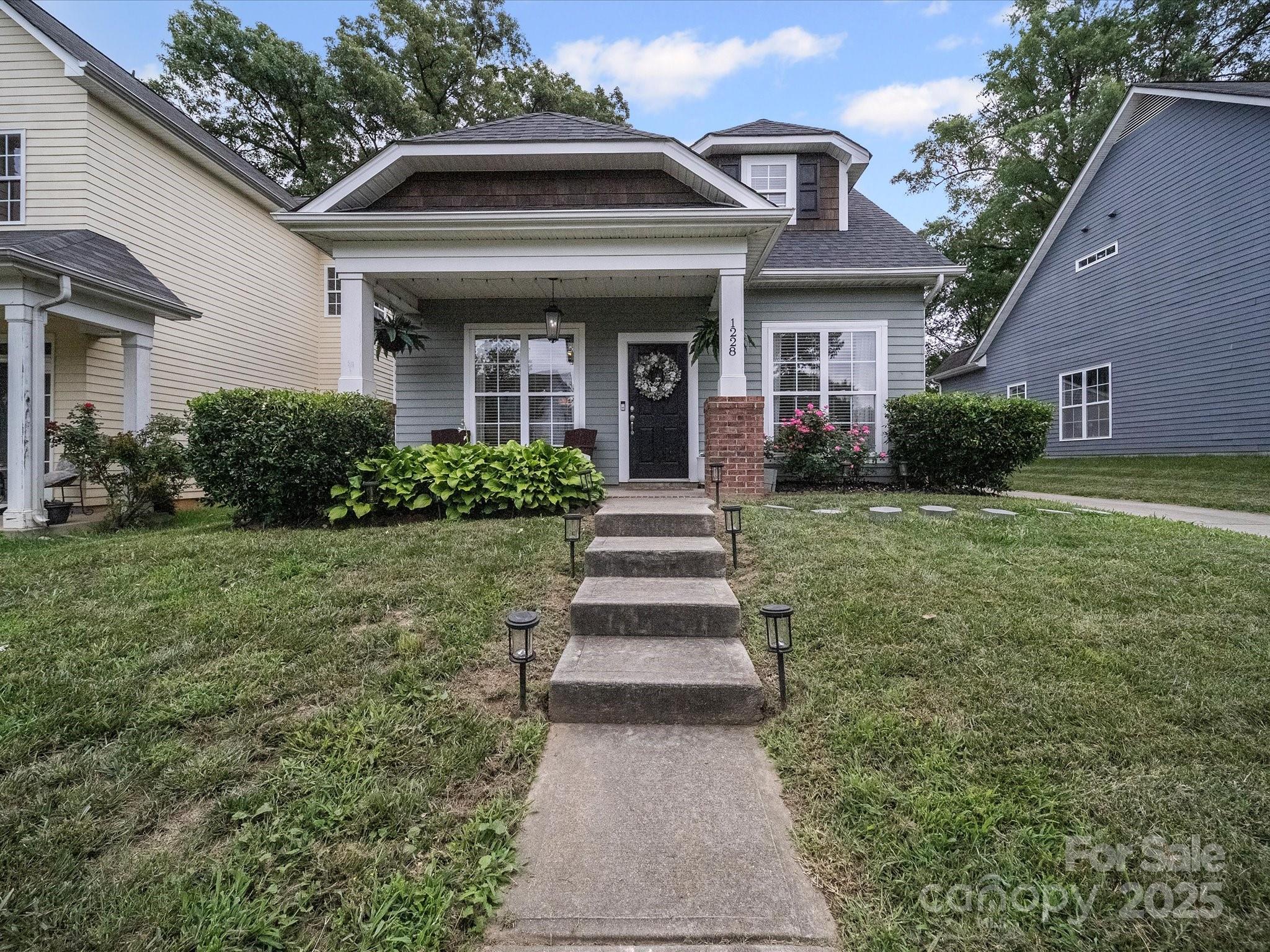 1228 Rising Oak Drive